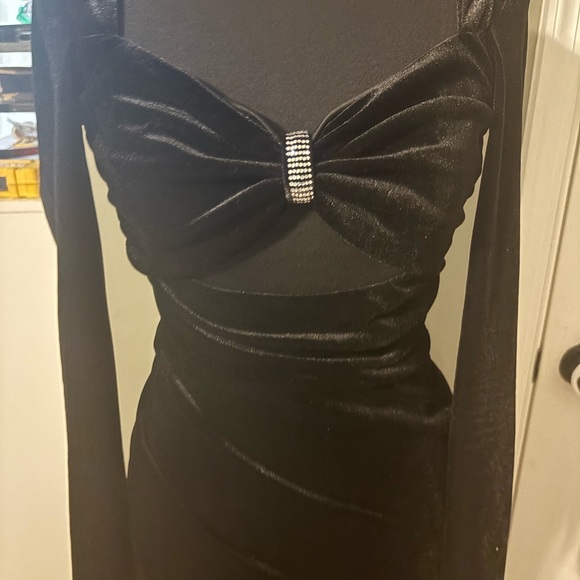 Lulus Hollywood Heyday Black Velvet Long Sleeve Mermaid Maxi Dress Size XS - Picture 5 of 7